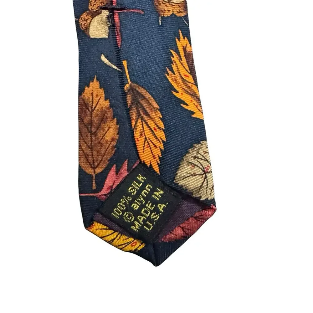 Alynn Neckwear Autumn Leaves Fall Acorns Vintage Novelty Necktie 100% Silk